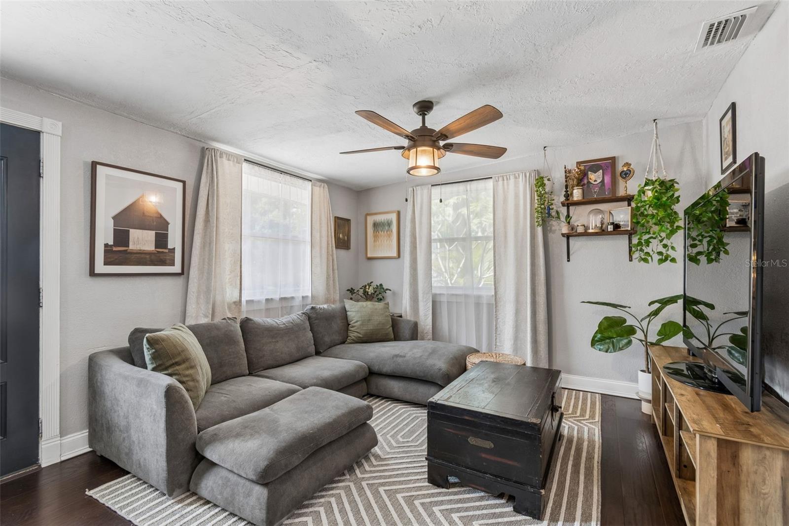 Image 6 of 63 For 10917 72nd Avenue