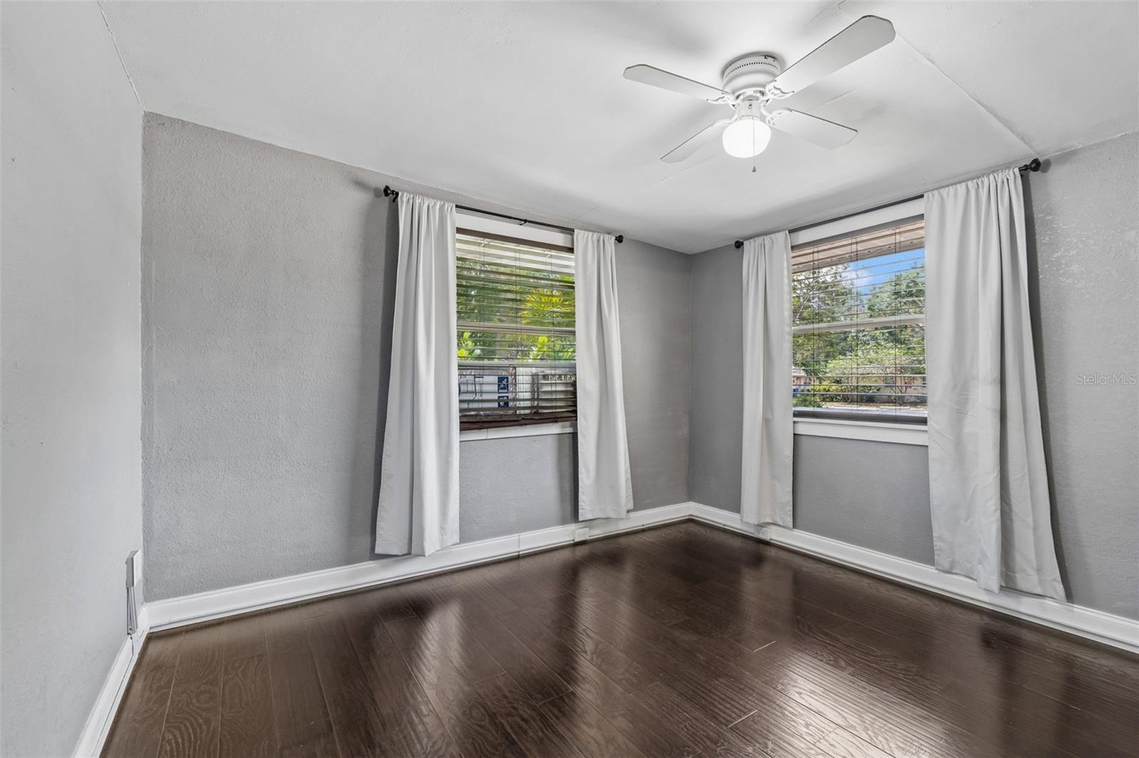 Image 9 of 63 For 10917 72nd Avenue