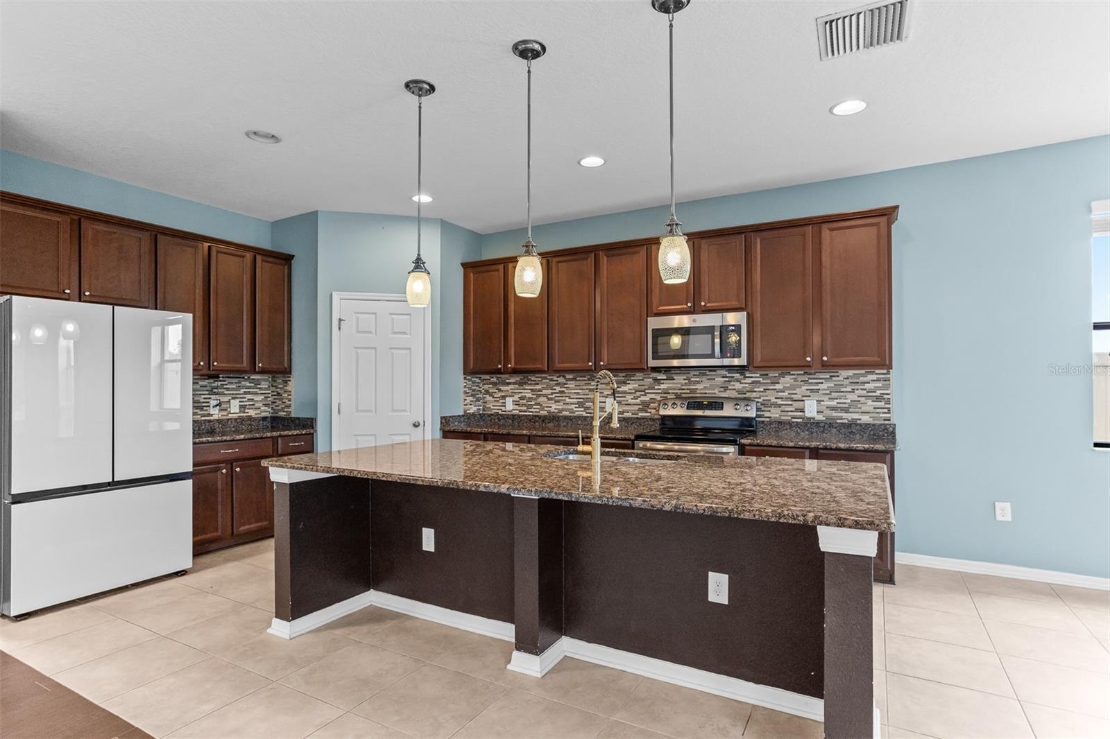 Image 14 of 61 For 11511 Palmetto Pine Street