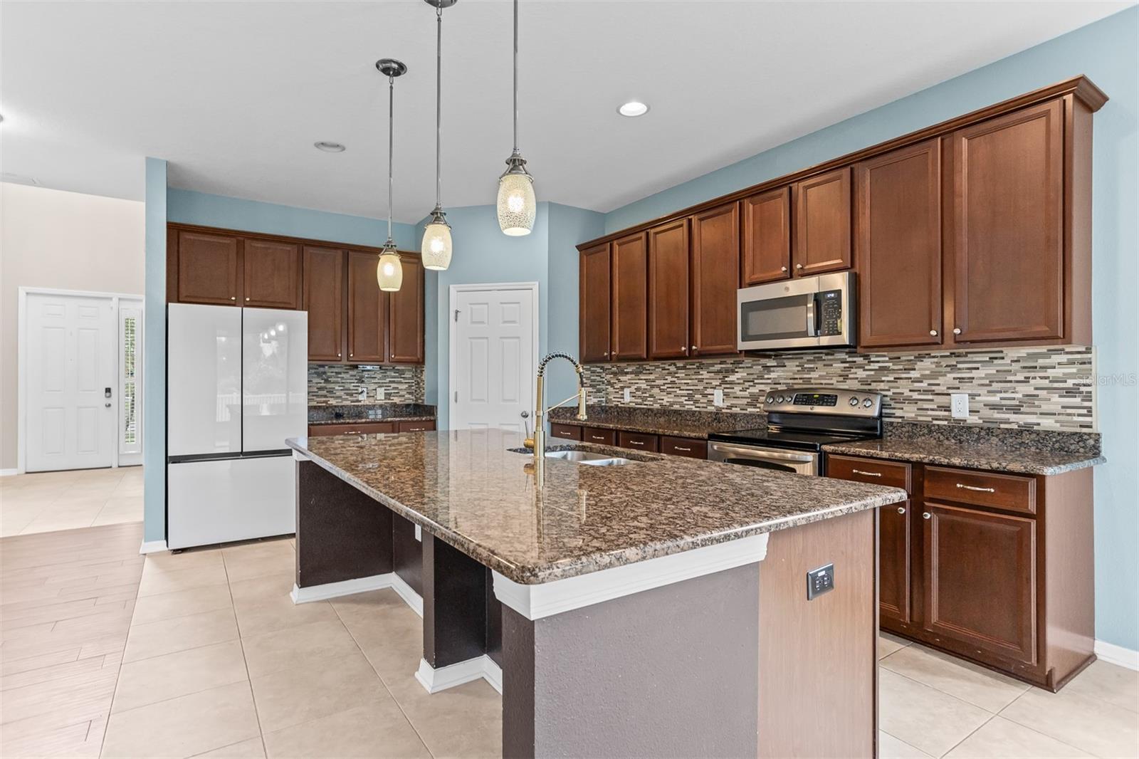 Image 15 of 61 For 11511 Palmetto Pine Street