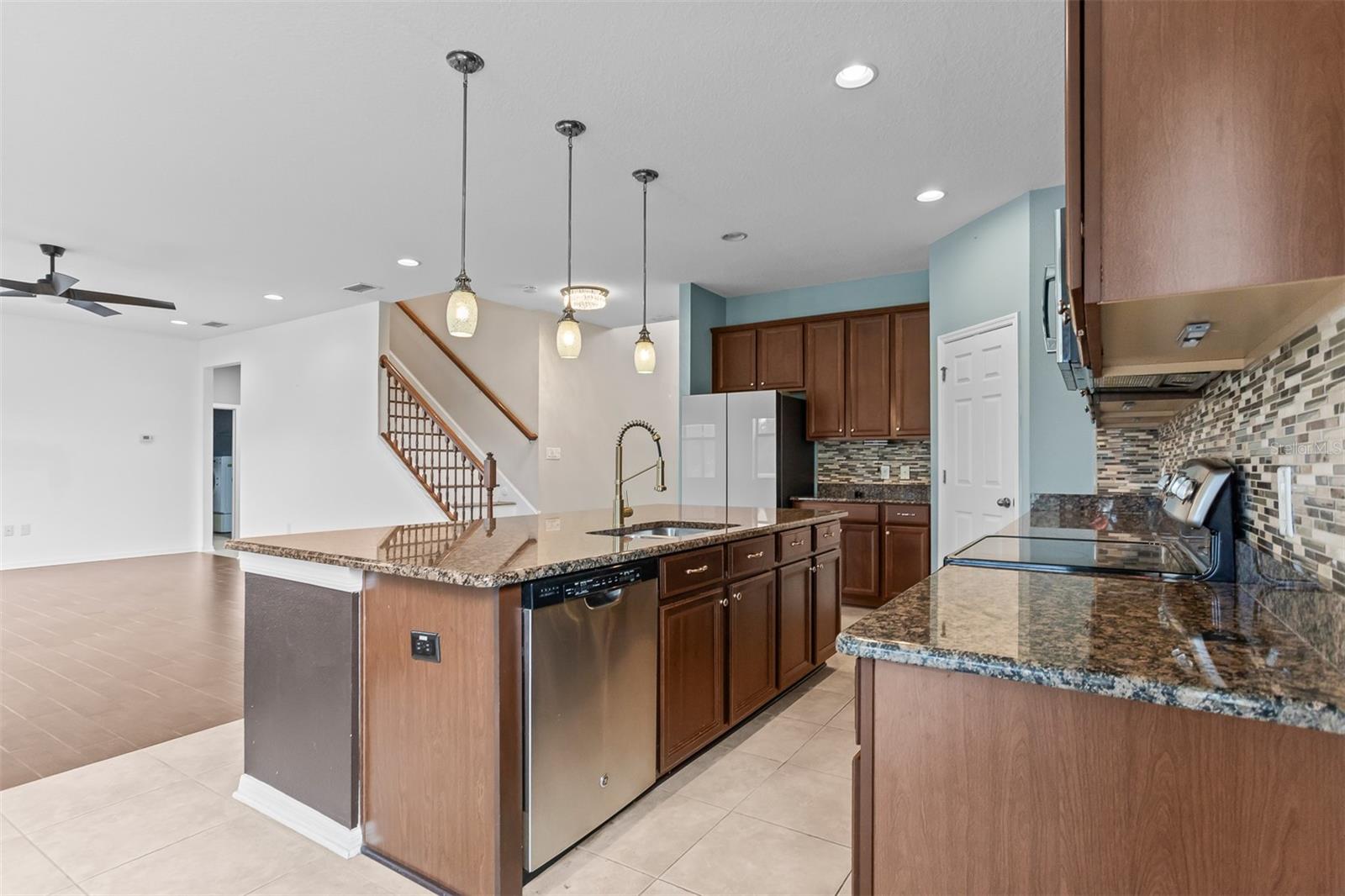 Image 16 of 61 For 11511 Palmetto Pine Street