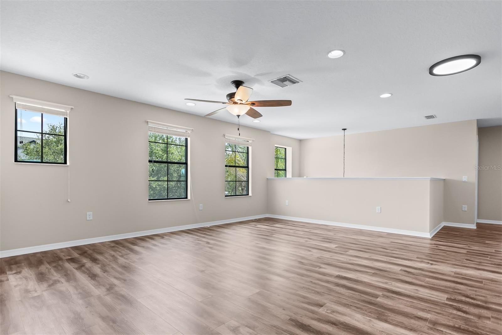 Image 18 of 61 For 11511 Palmetto Pine Street