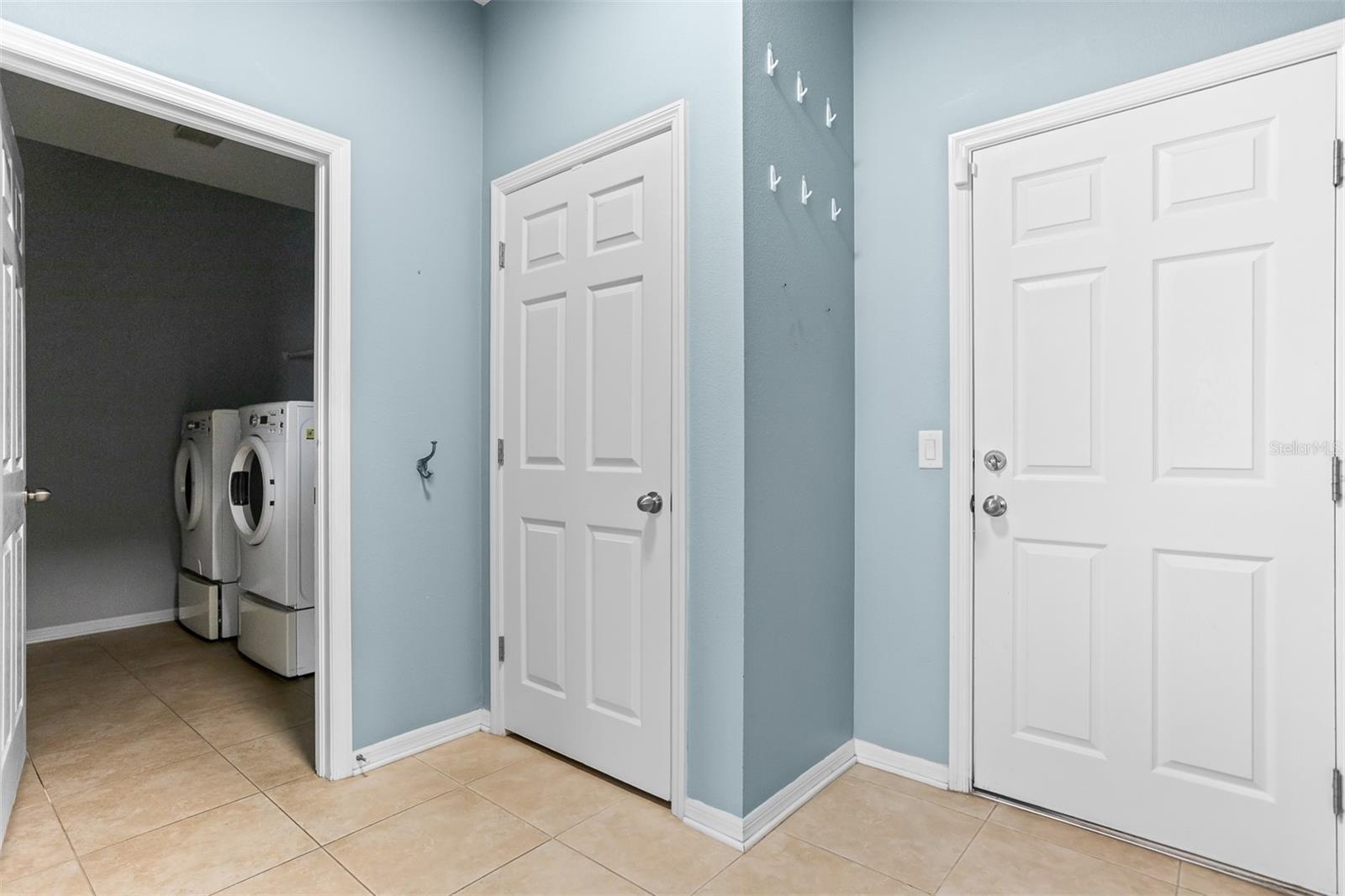 Image 36 of 61 For 11511 Palmetto Pine Street