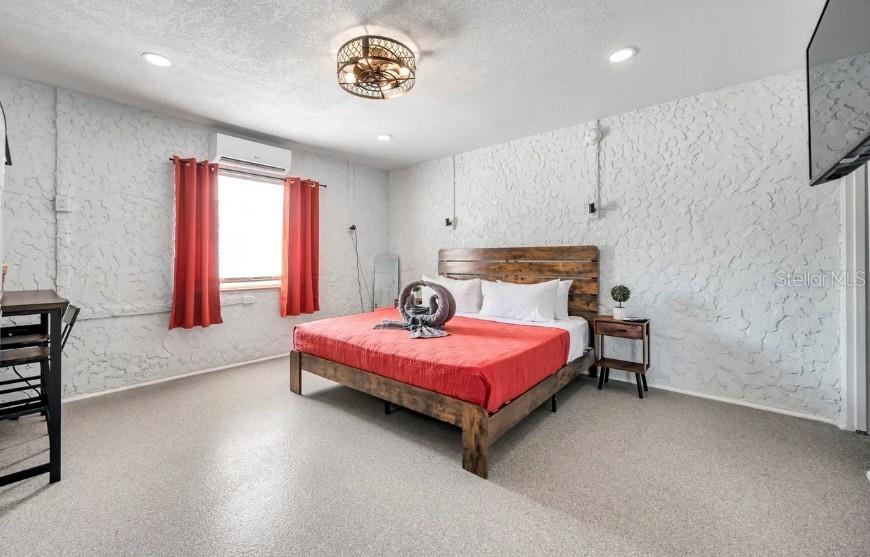 Image 3 of 14 For 602 Poinsettia Avenue