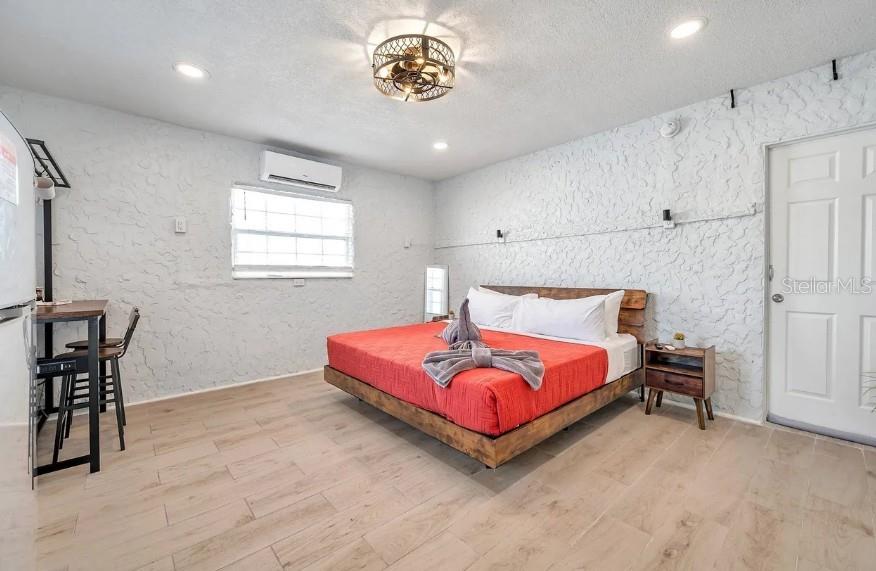 Image 5 of 14 For 602 Poinsettia Avenue