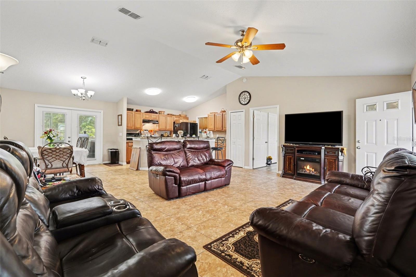 Image 3 of 26 For 3147 Sydney Dover Road