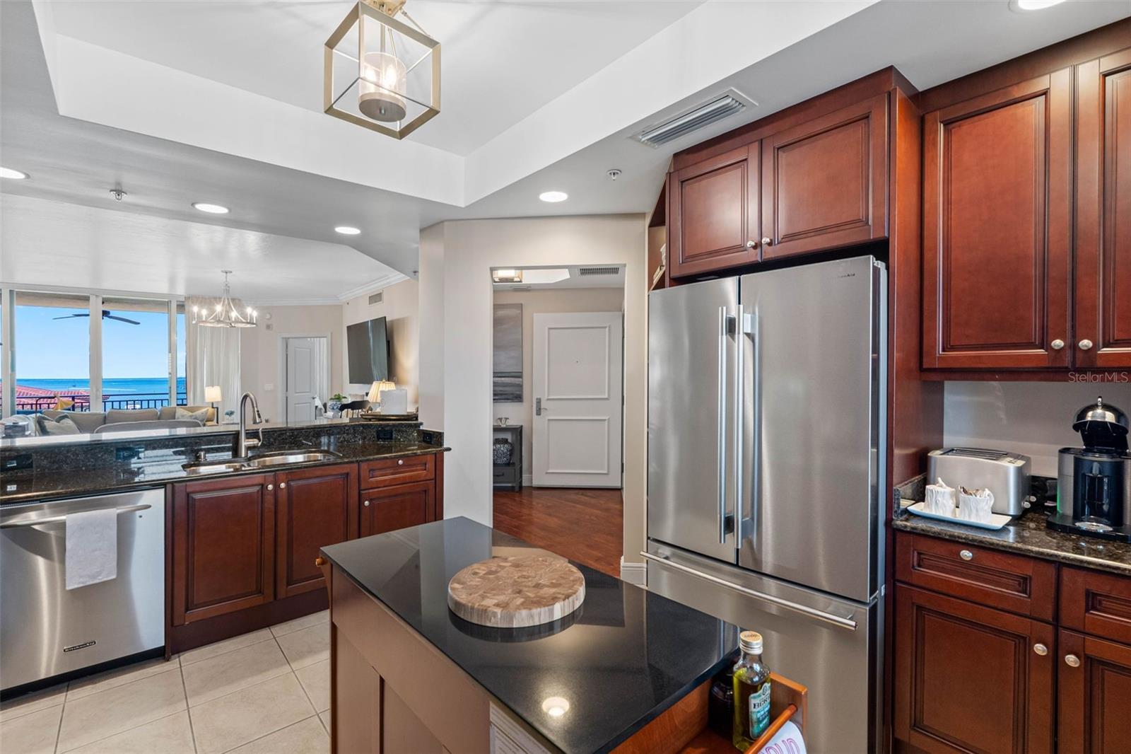 Listing photo id 21 for 5823 Bowen Daniel Drive 603