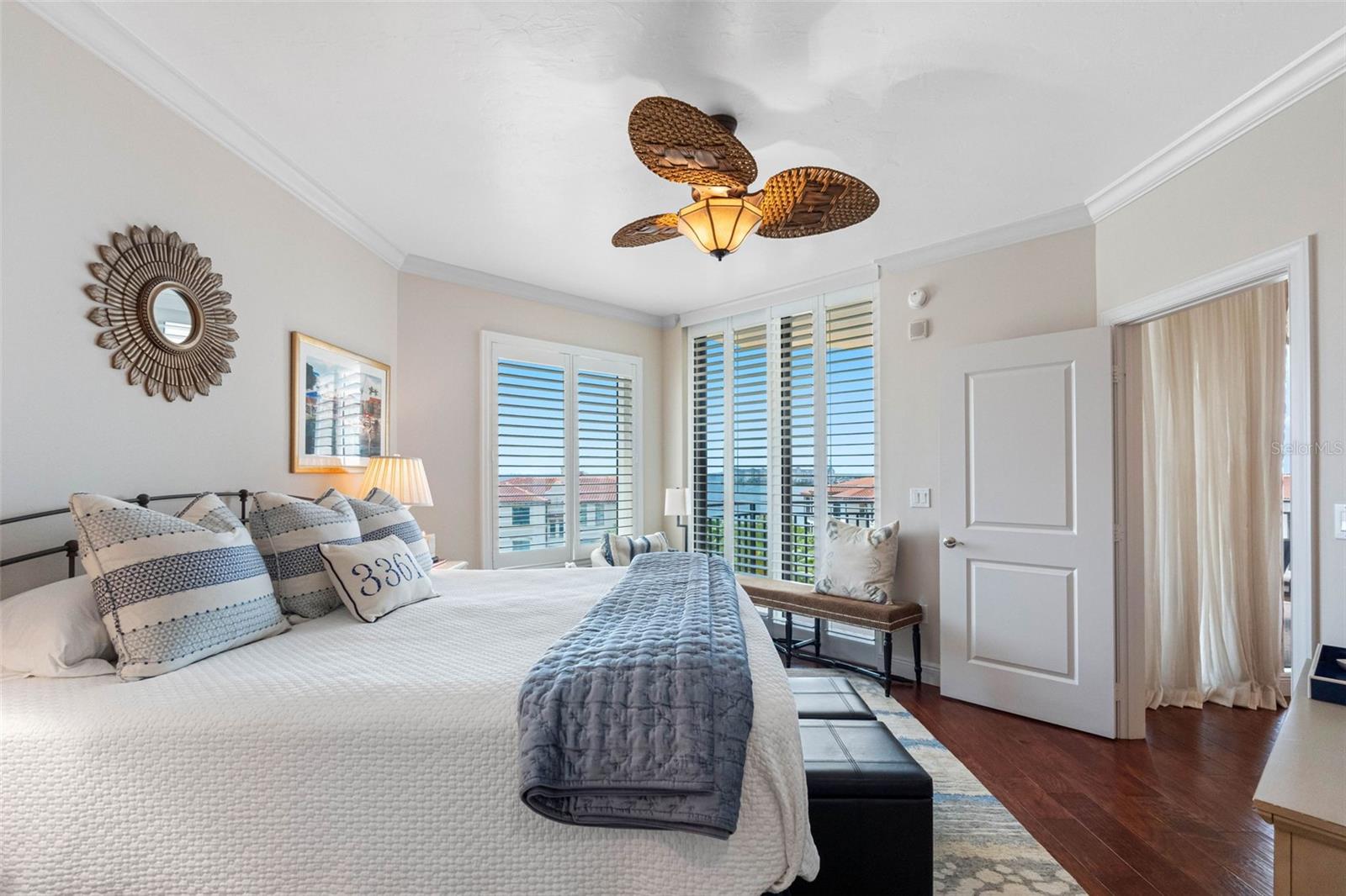 Listing photo id 33 for 5823 Bowen Daniel Drive 603