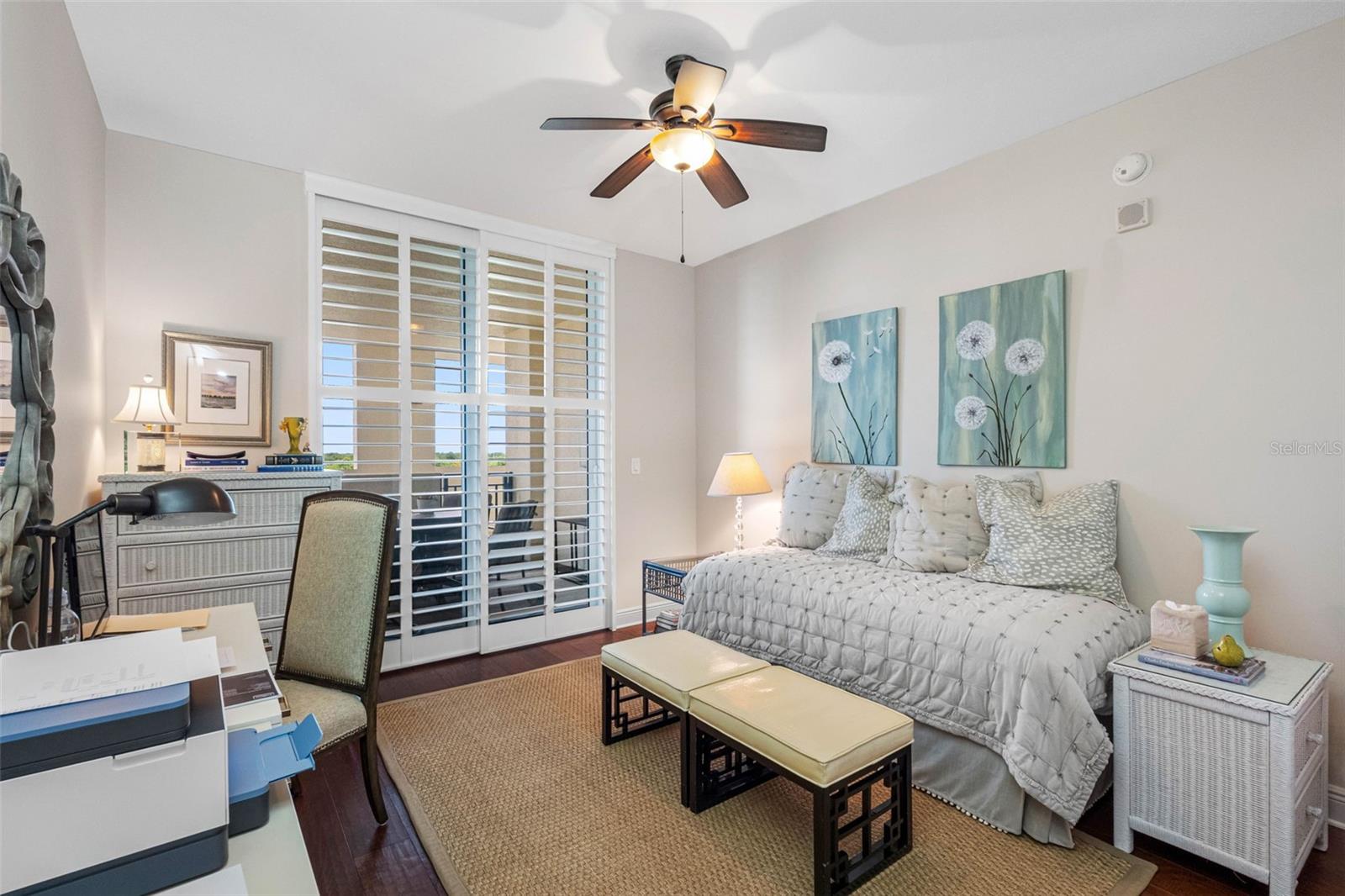 Listing photo id 38 for 5823 Bowen Daniel Drive 603