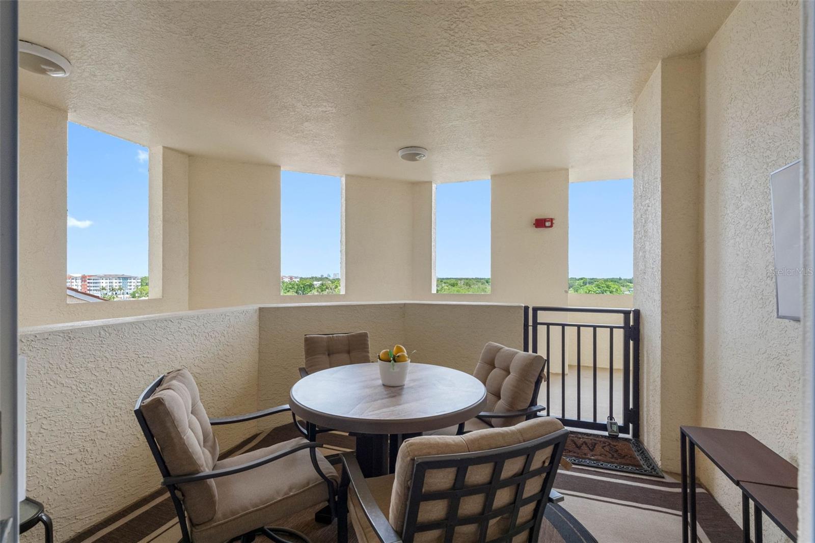 Listing photo id 40 for 5823 Bowen Daniel Drive 603