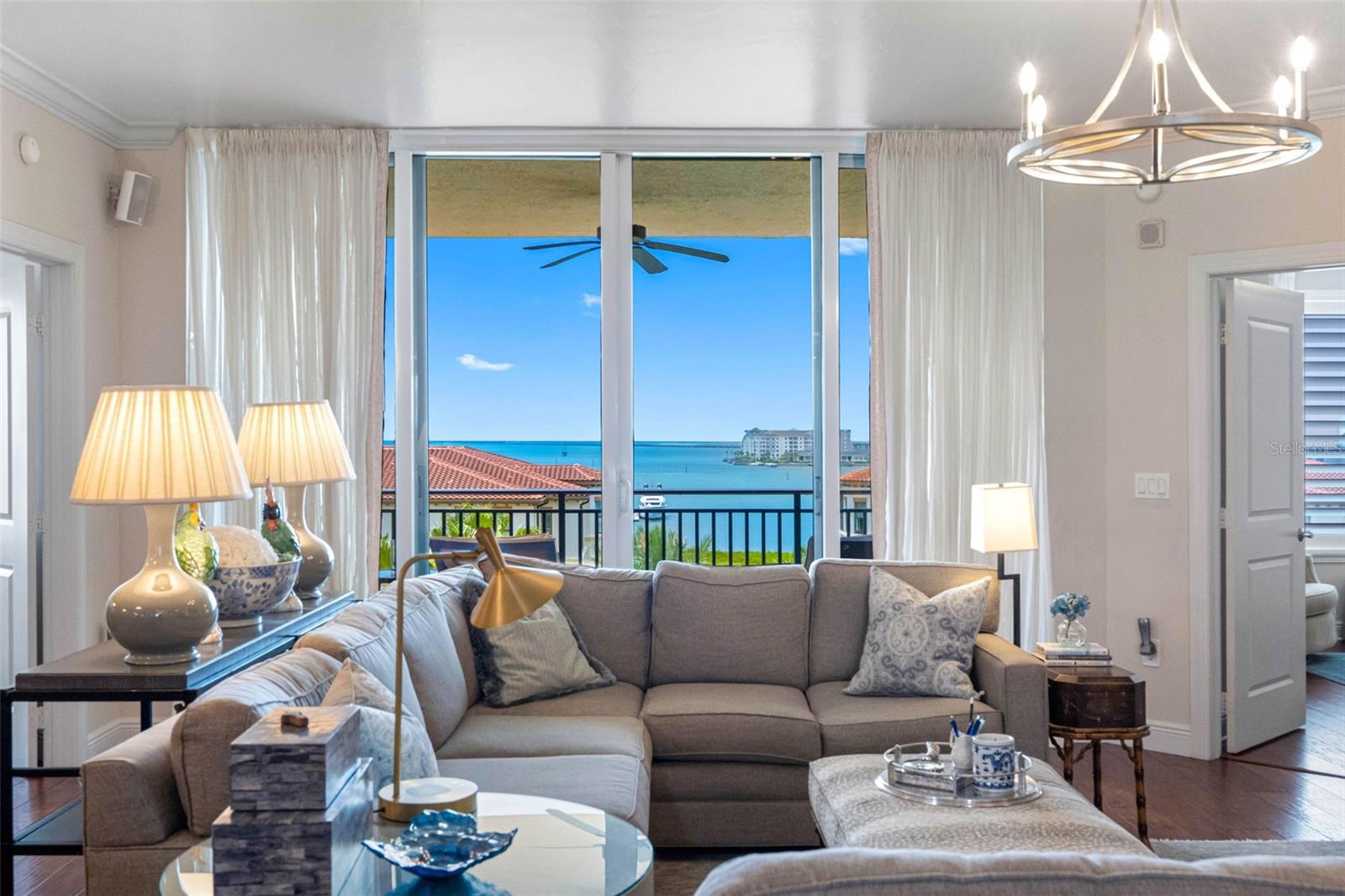 Listing photo id 4 for 5823 Bowen Daniel Drive 603