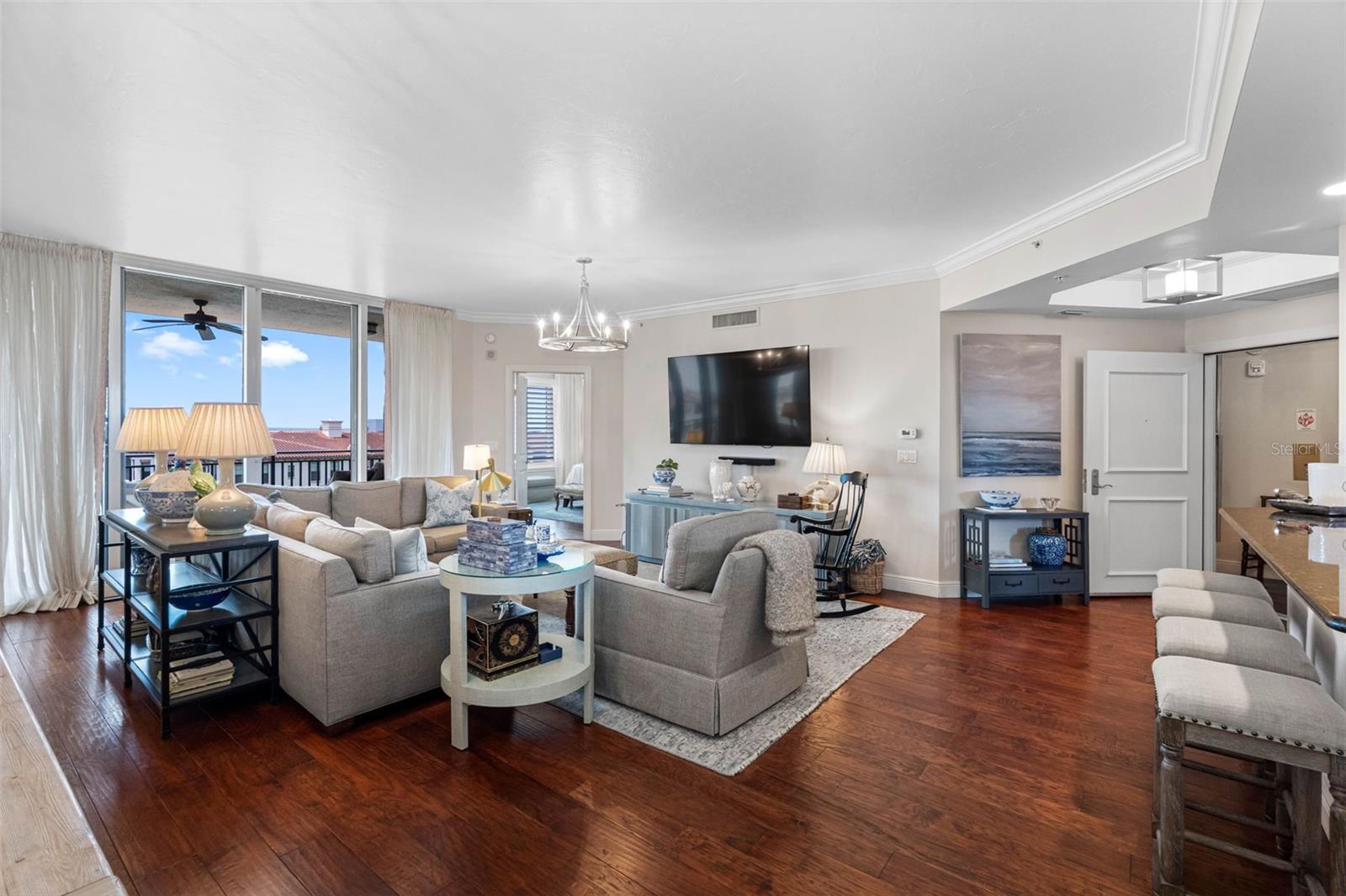 Listing photo id 5 for 5823 Bowen Daniel Drive 603