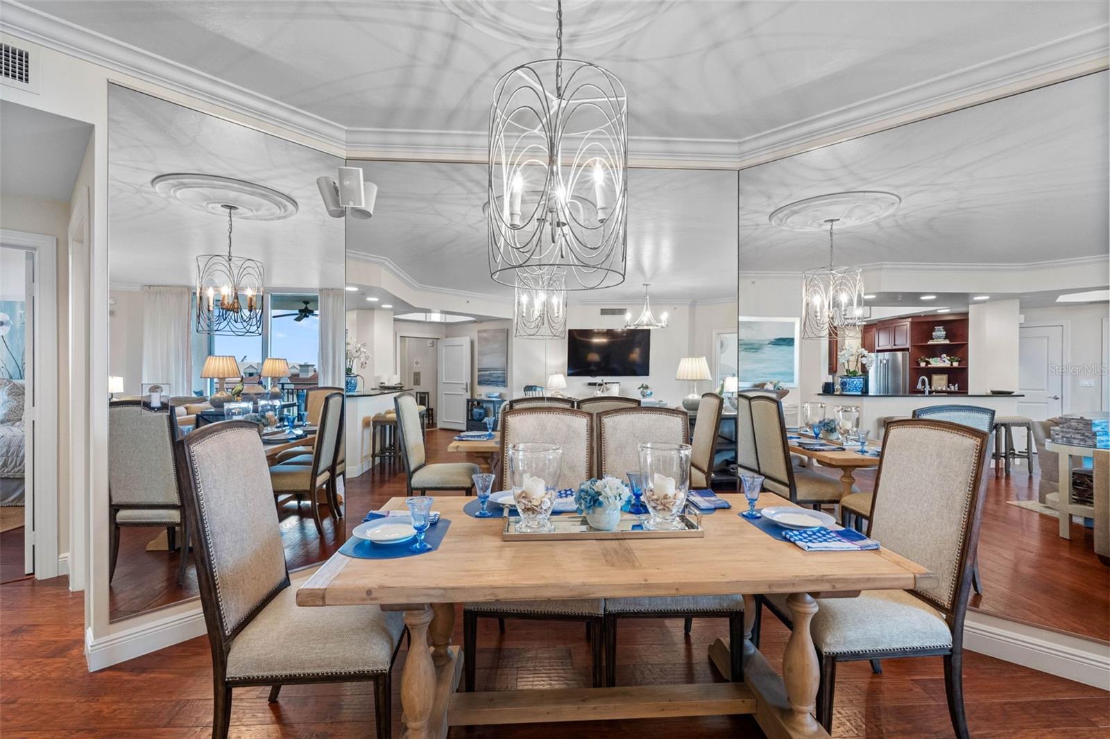 Listing photo id 7 for 5823 Bowen Daniel Drive 603