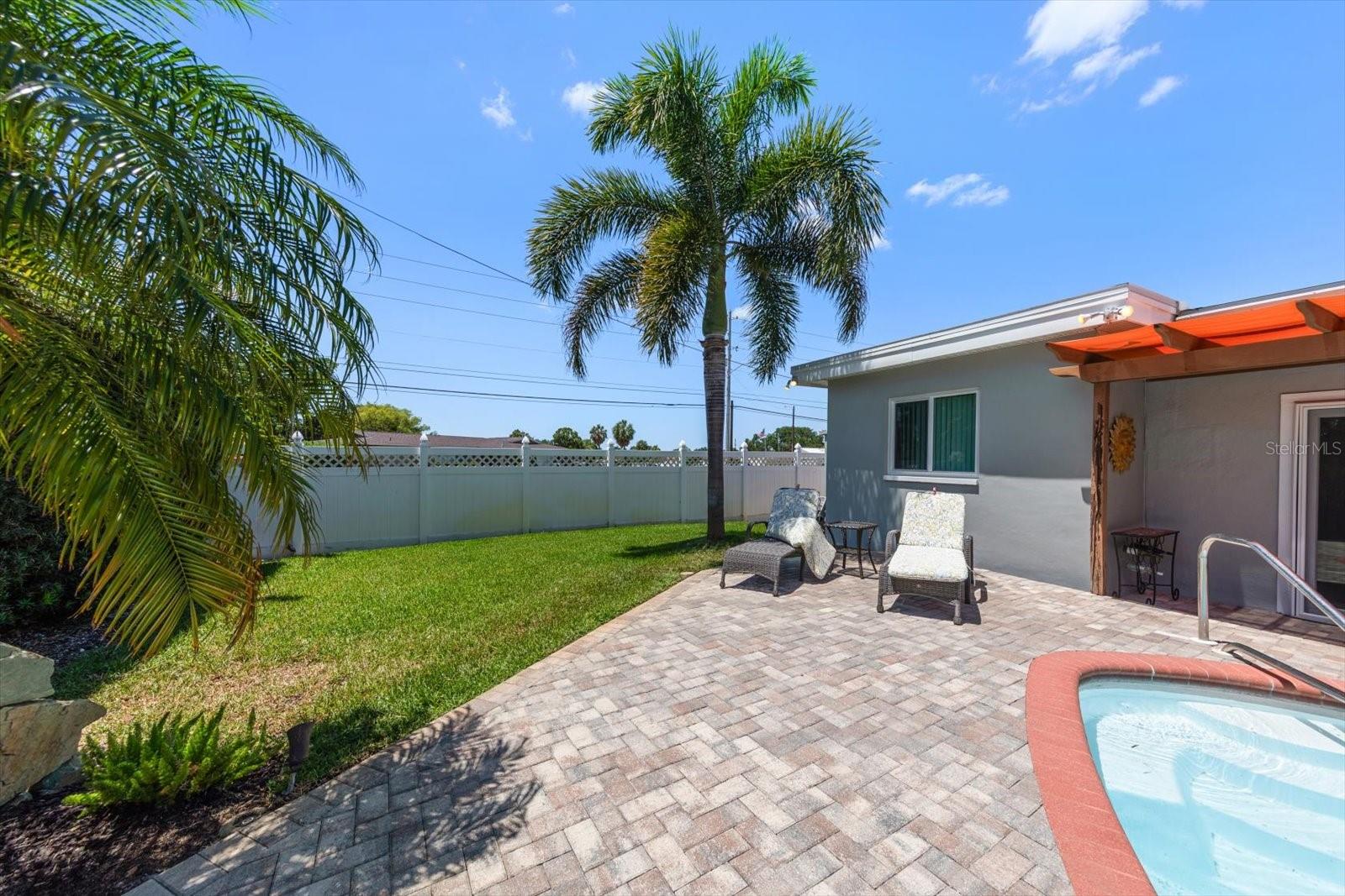 Image 28 of 32 For 13996 Barbados Drive