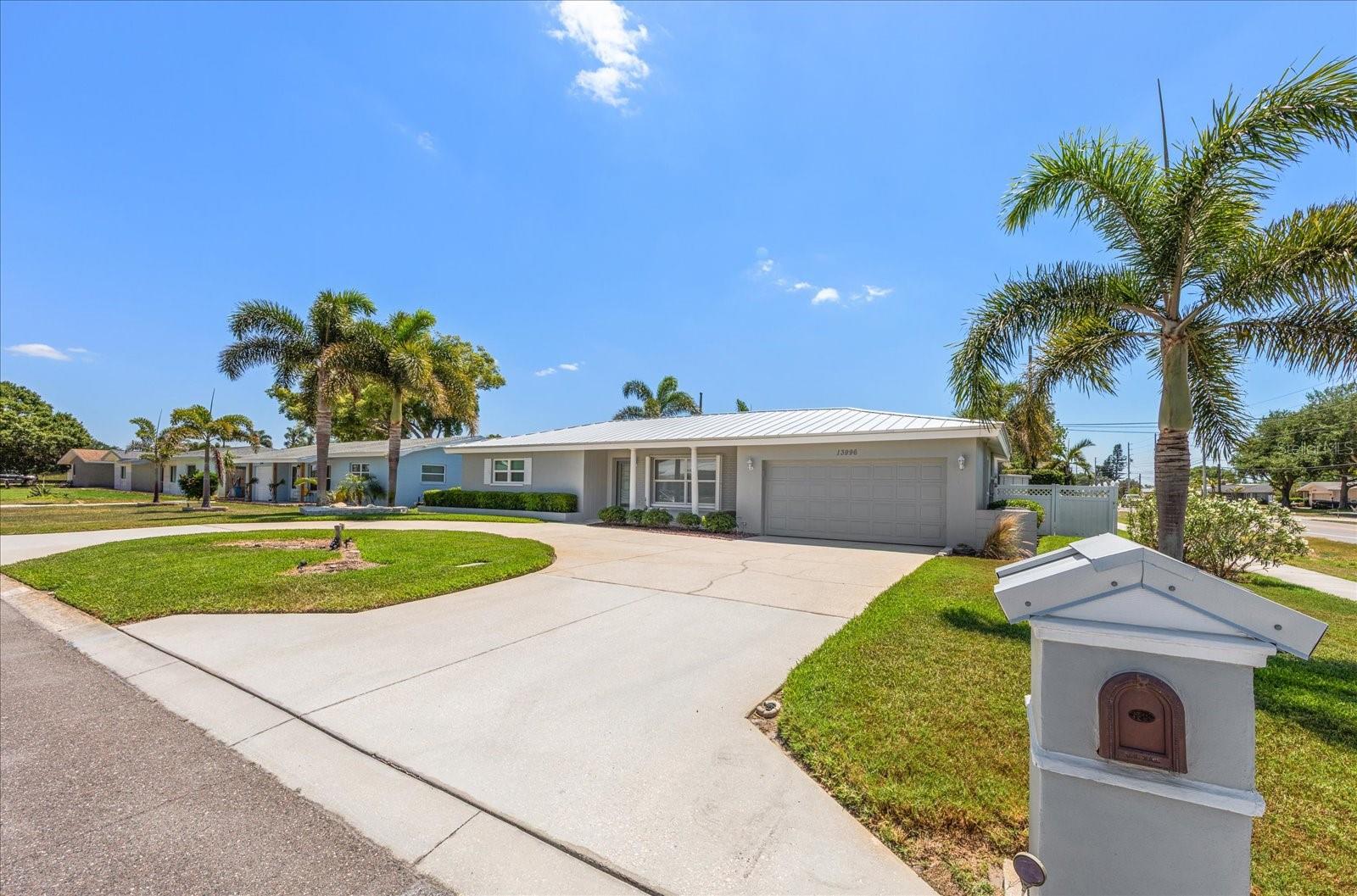 Image 31 of 32 For 13996 Barbados Drive