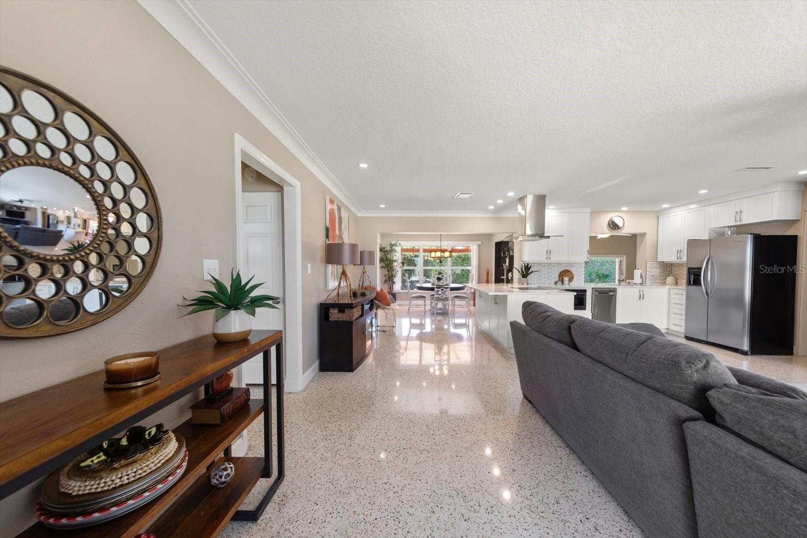 Image 6 of 32 For 13996 Barbados Drive