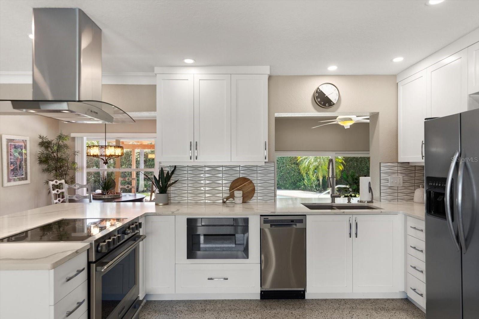 Image 9 of 32 For 13996 Barbados Drive