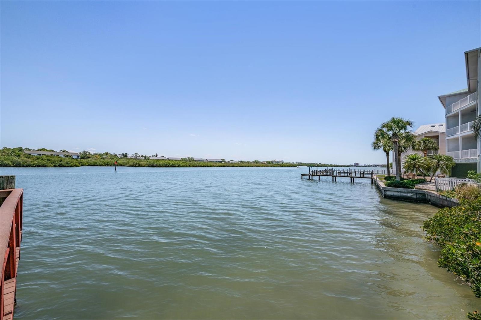 Image 36 of 43 For 19823 Gulf Boulevard 43