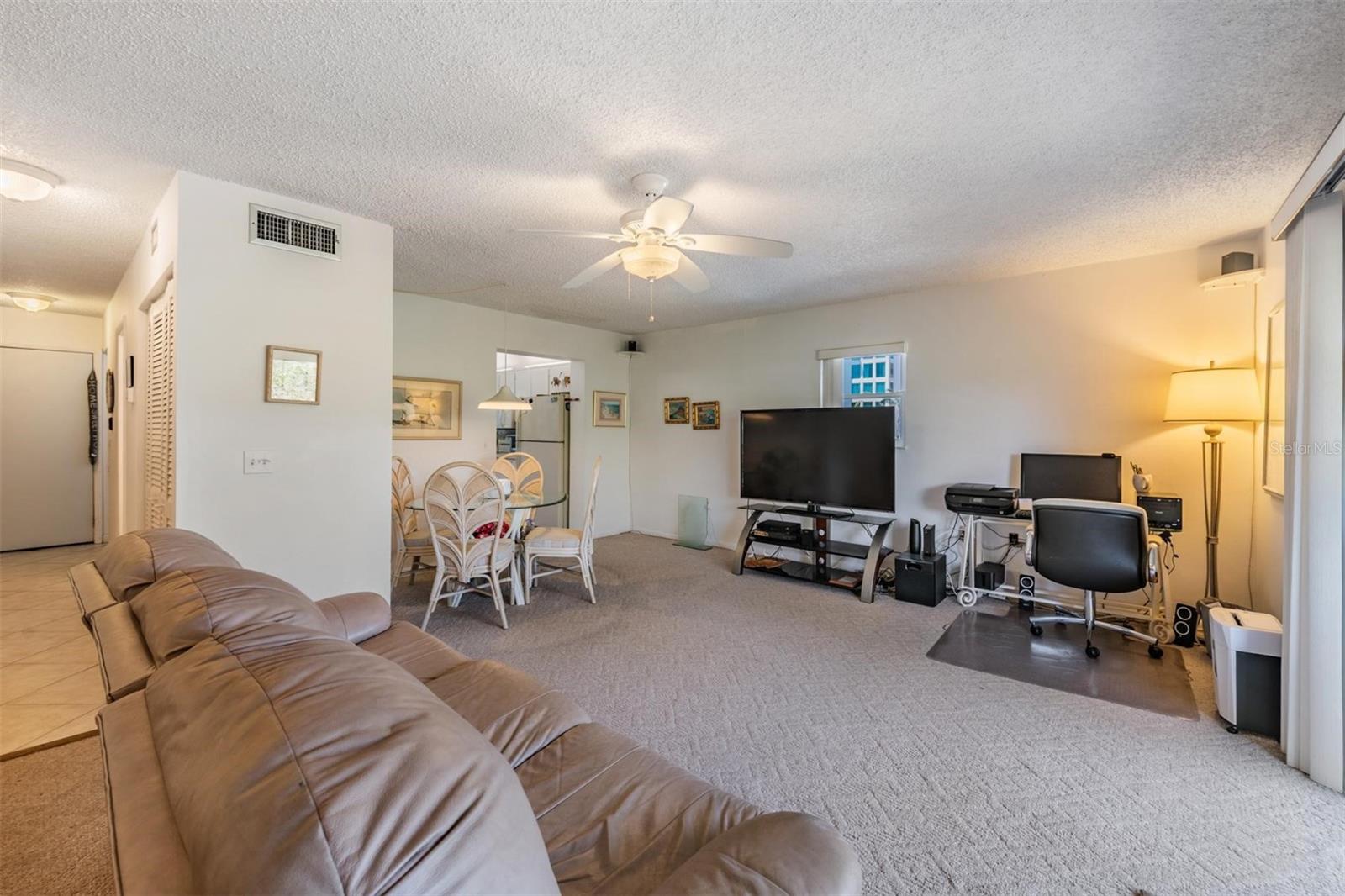 Image 4 of 43 For 19823 Gulf Boulevard 43