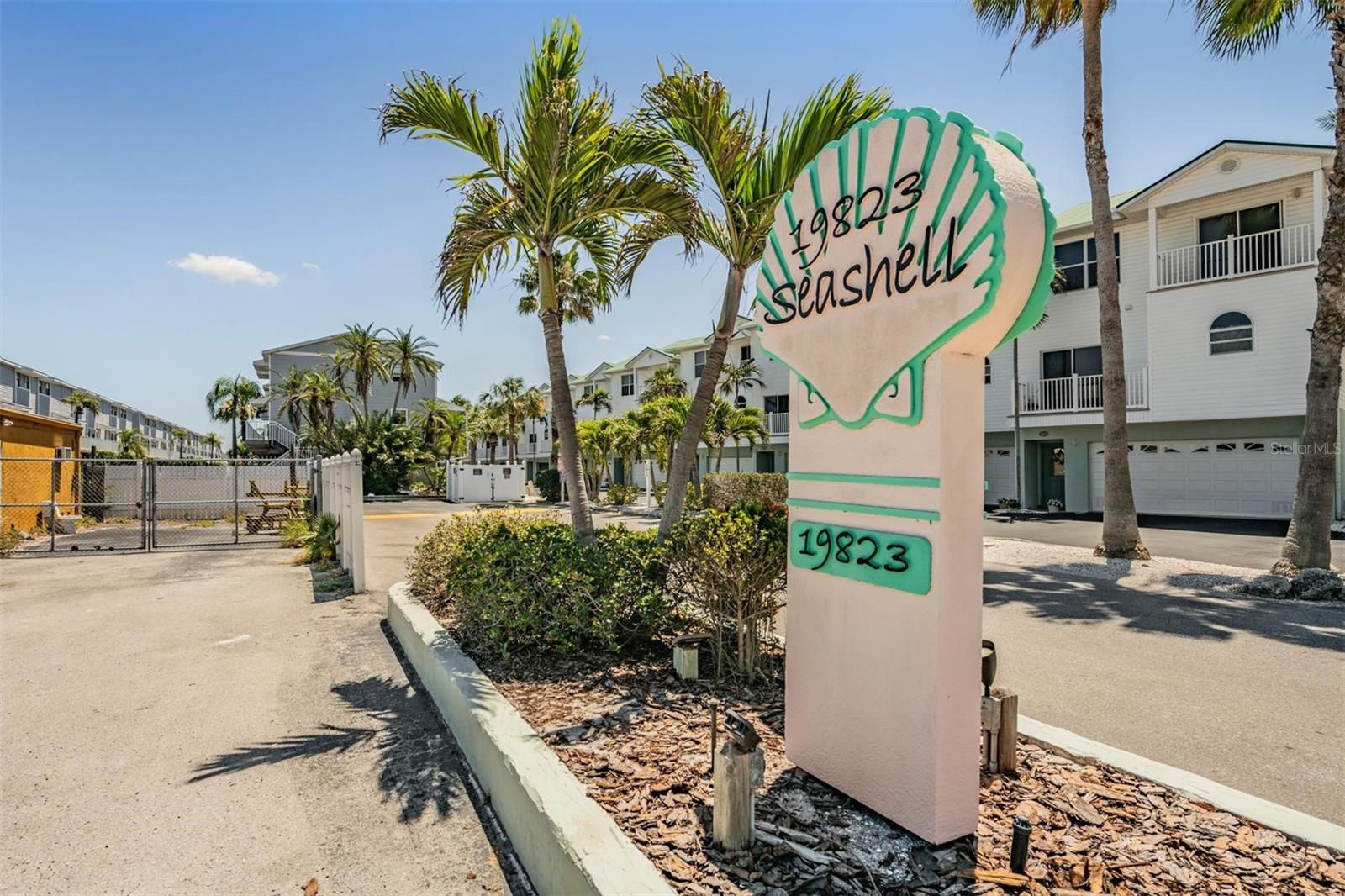Image 43 of 43 For 19823 Gulf Boulevard 43