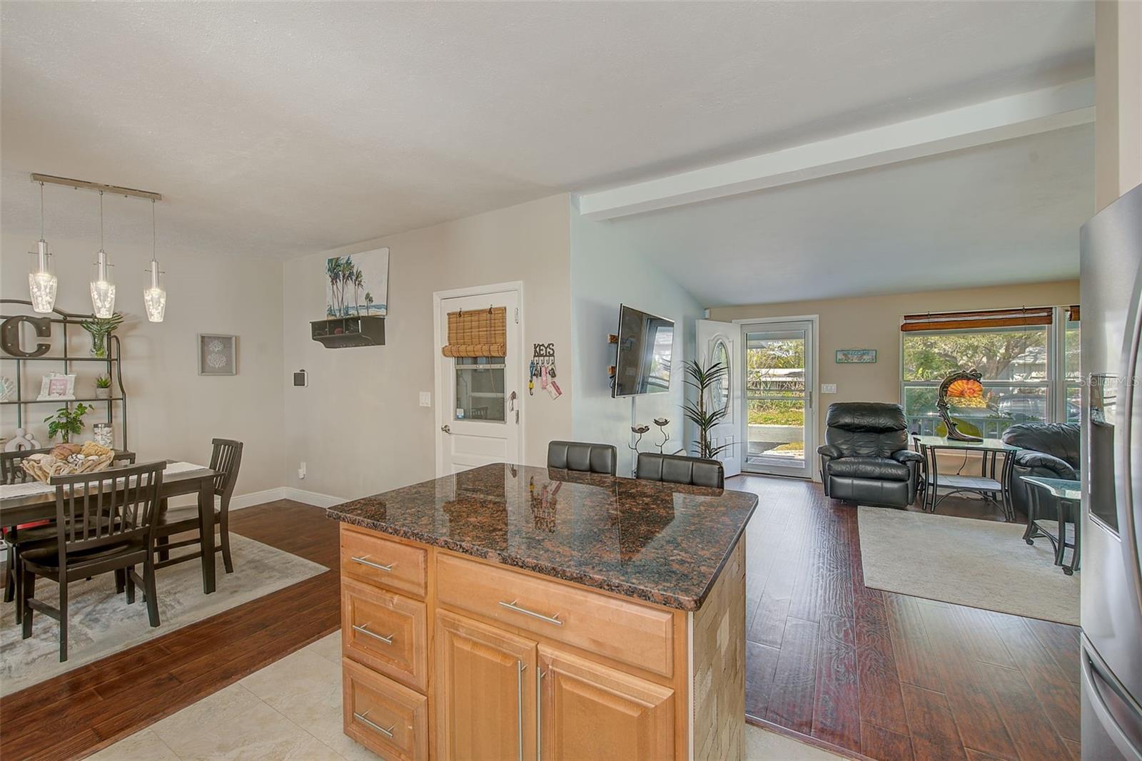 Image 9 of 39 For 2032 Gatewood Drive