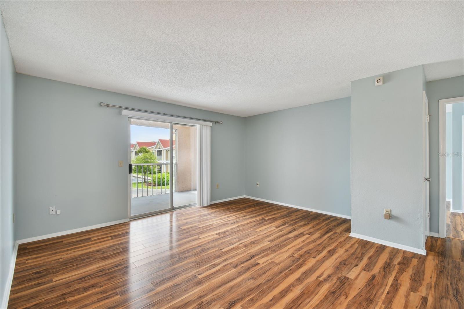 Image 17 of 95 For 9481 Highland Oak Drive 1615