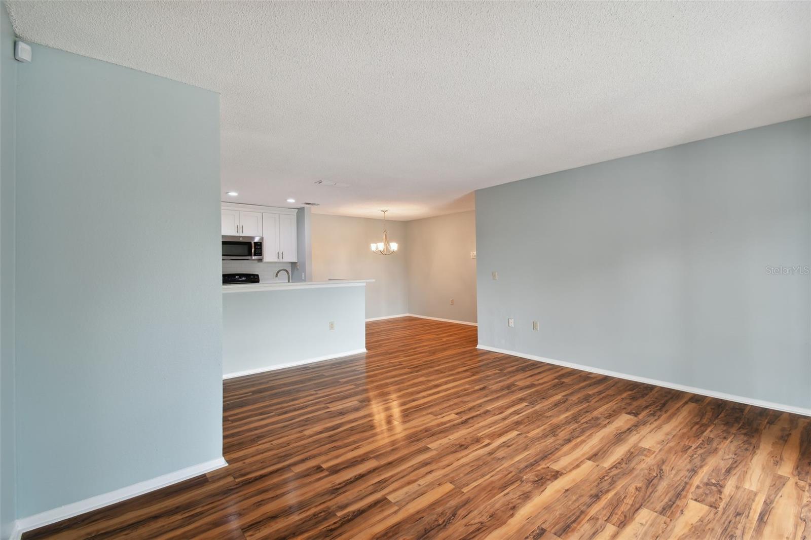 Image 19 of 95 For 9481 Highland Oak Drive 1615