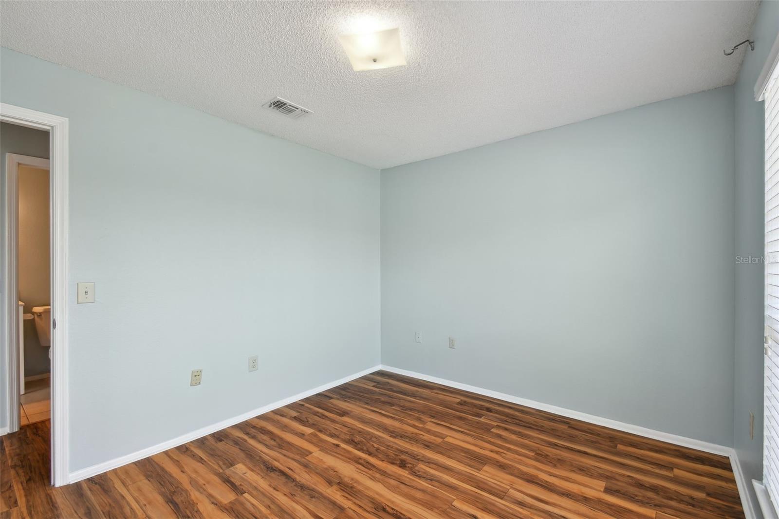 Image 38 of 95 For 9481 Highland Oak Drive 1615