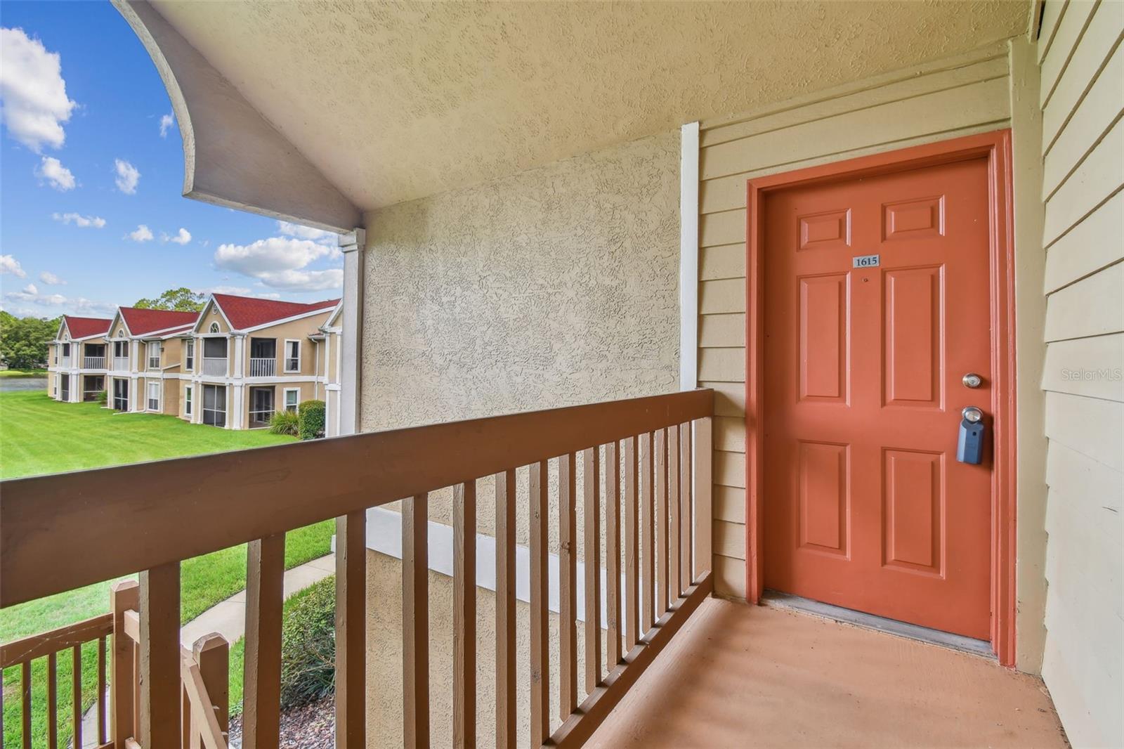 Image 5 of 95 For 9481 Highland Oak Drive 1615