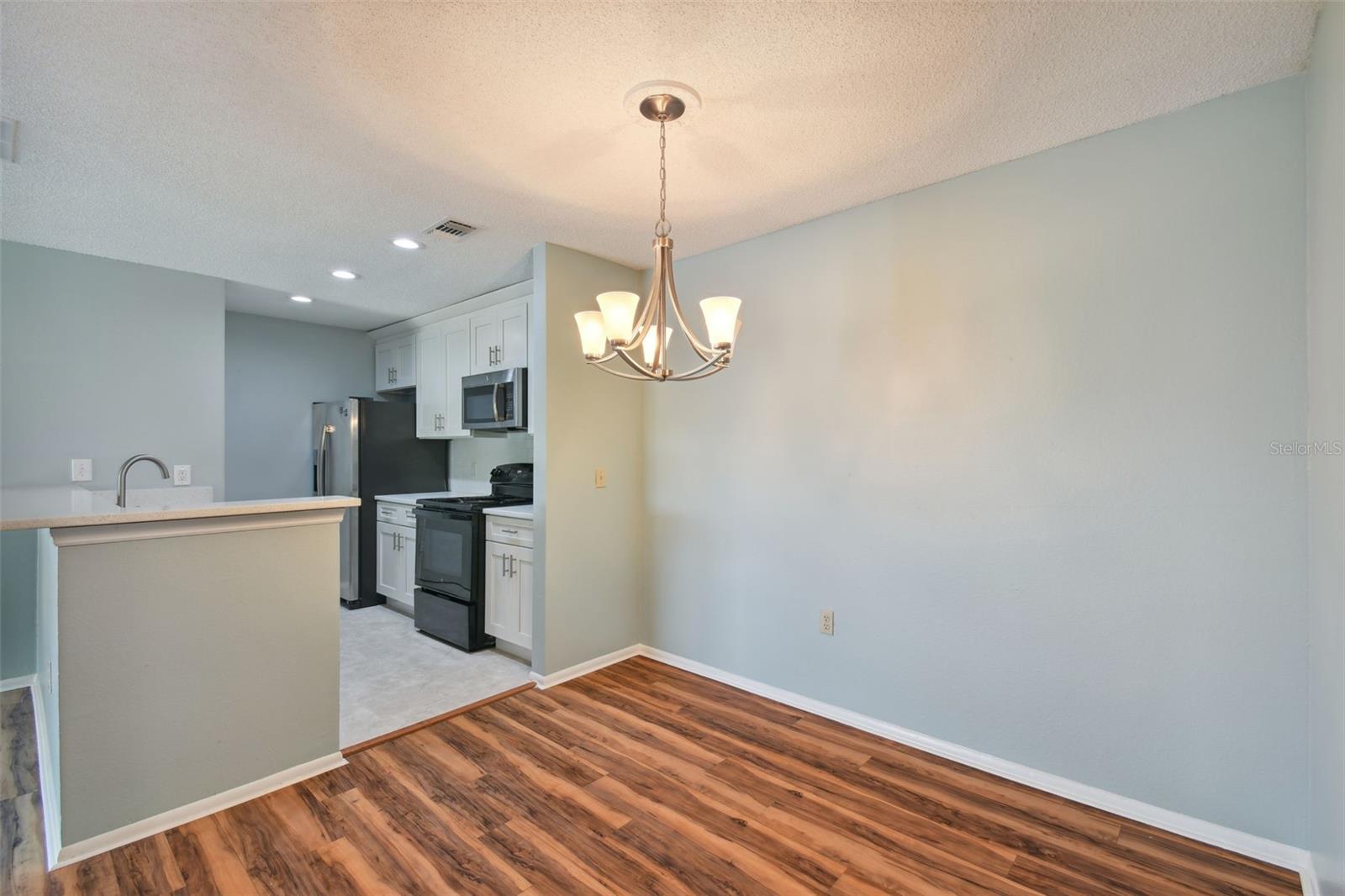 Image 7 of 95 For 9481 Highland Oak Drive 1615