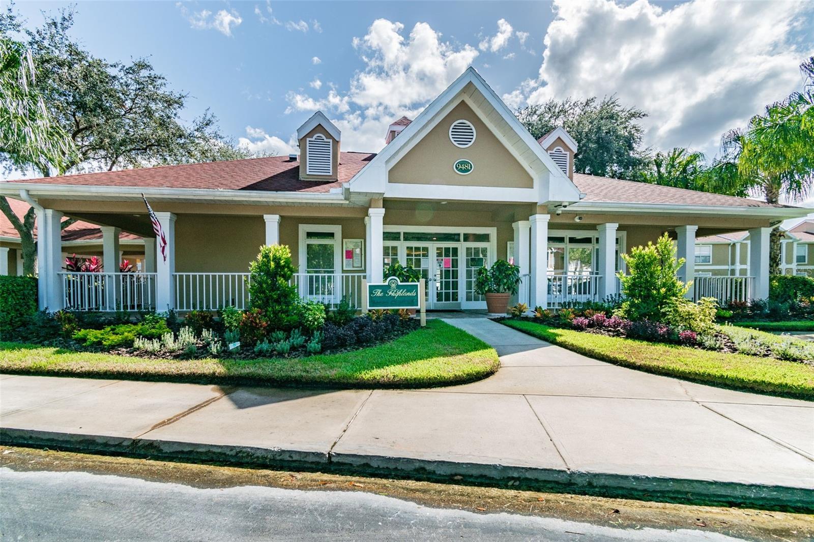 Image 77 of 95 For 9481 Highland Oak Drive 1615