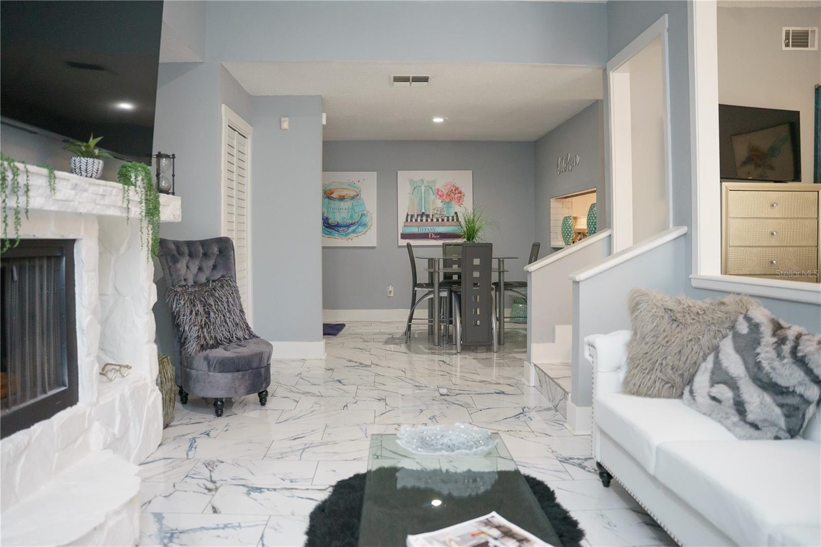 Image 7 of 25 For 4405 Fair Oaks Avenue 2