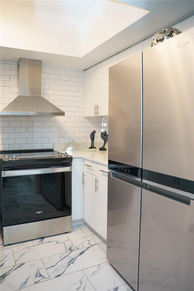 Image 9 of 25 For 4405 Fair Oaks Avenue 2