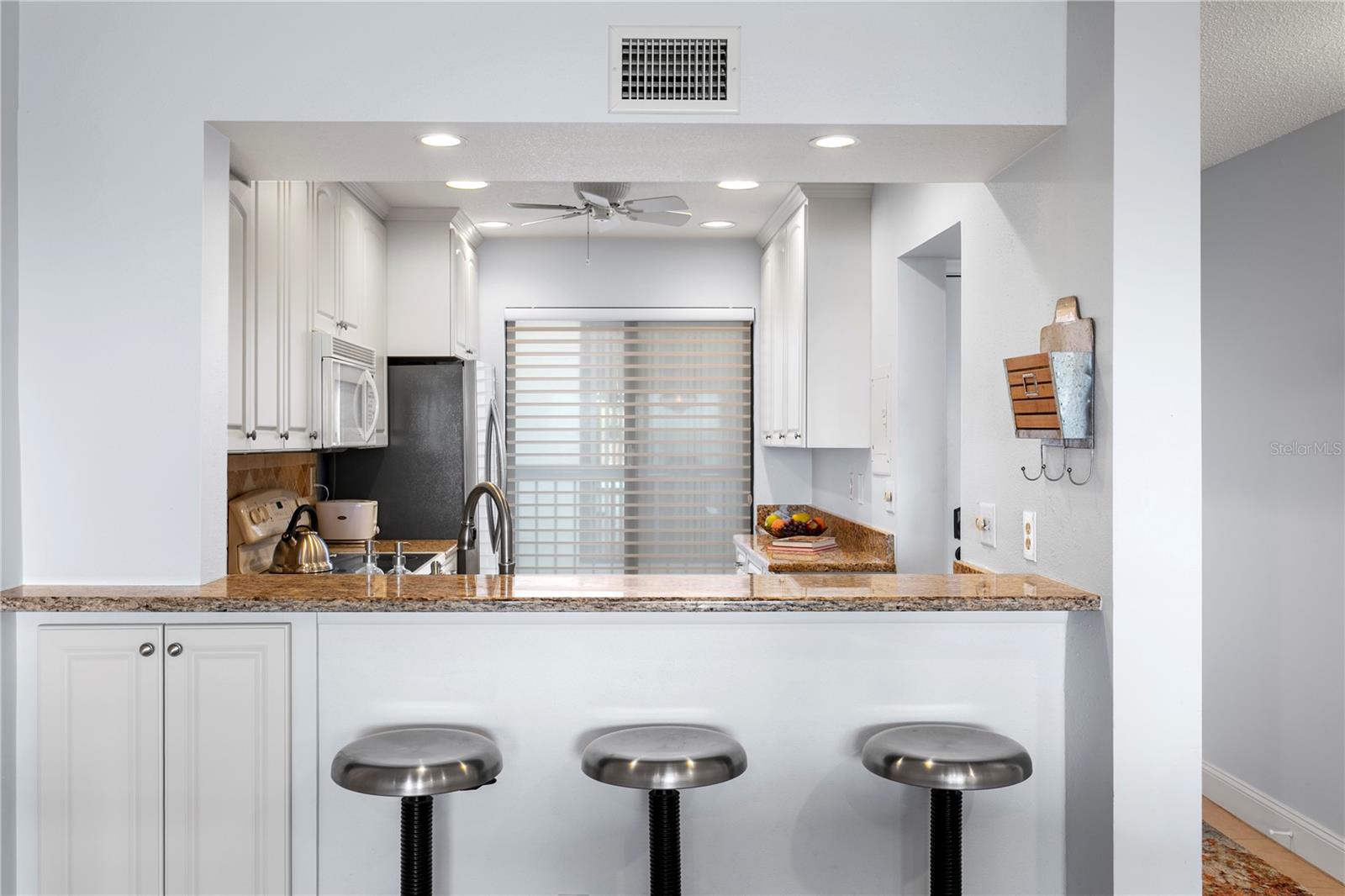 Image 17 of 37 For 6104 Palma Del Mar Boulevard S 210