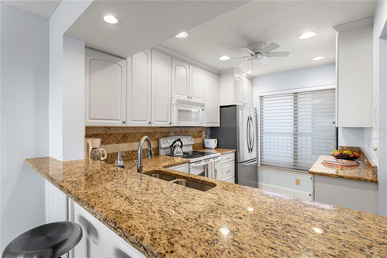 Image 18 of 37 For 6104 Palma Del Mar Boulevard S 210