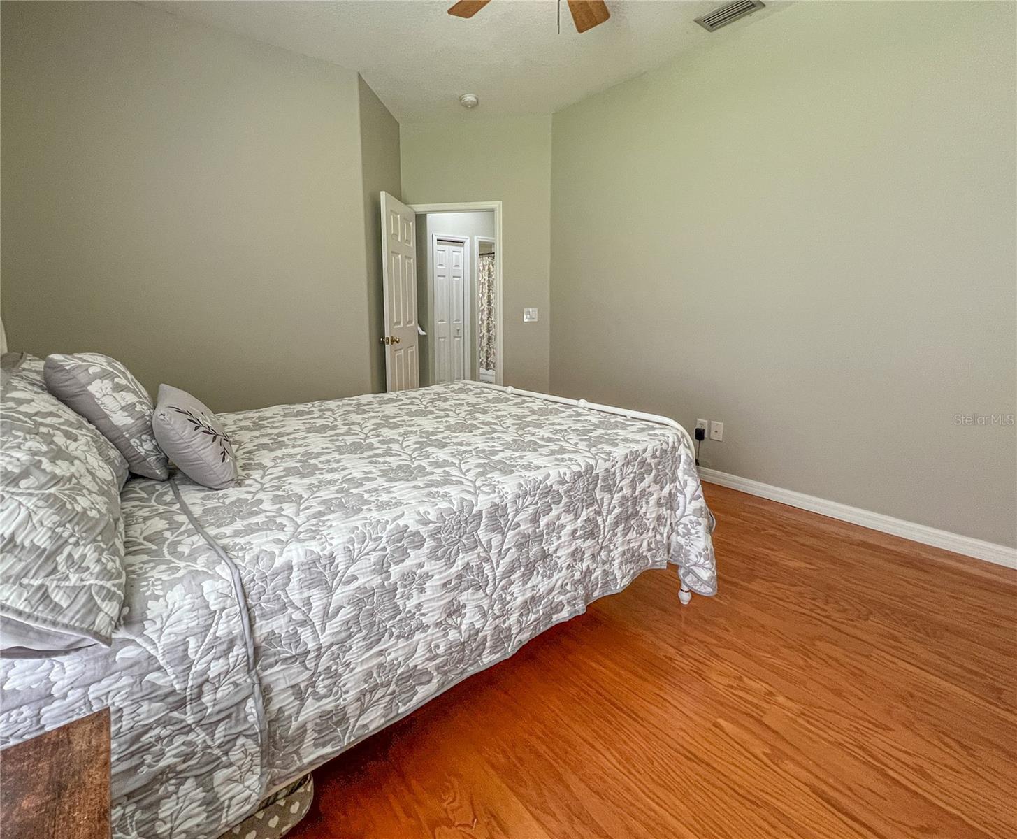 Listing photo id 37 for 9046 Shenandoah Run