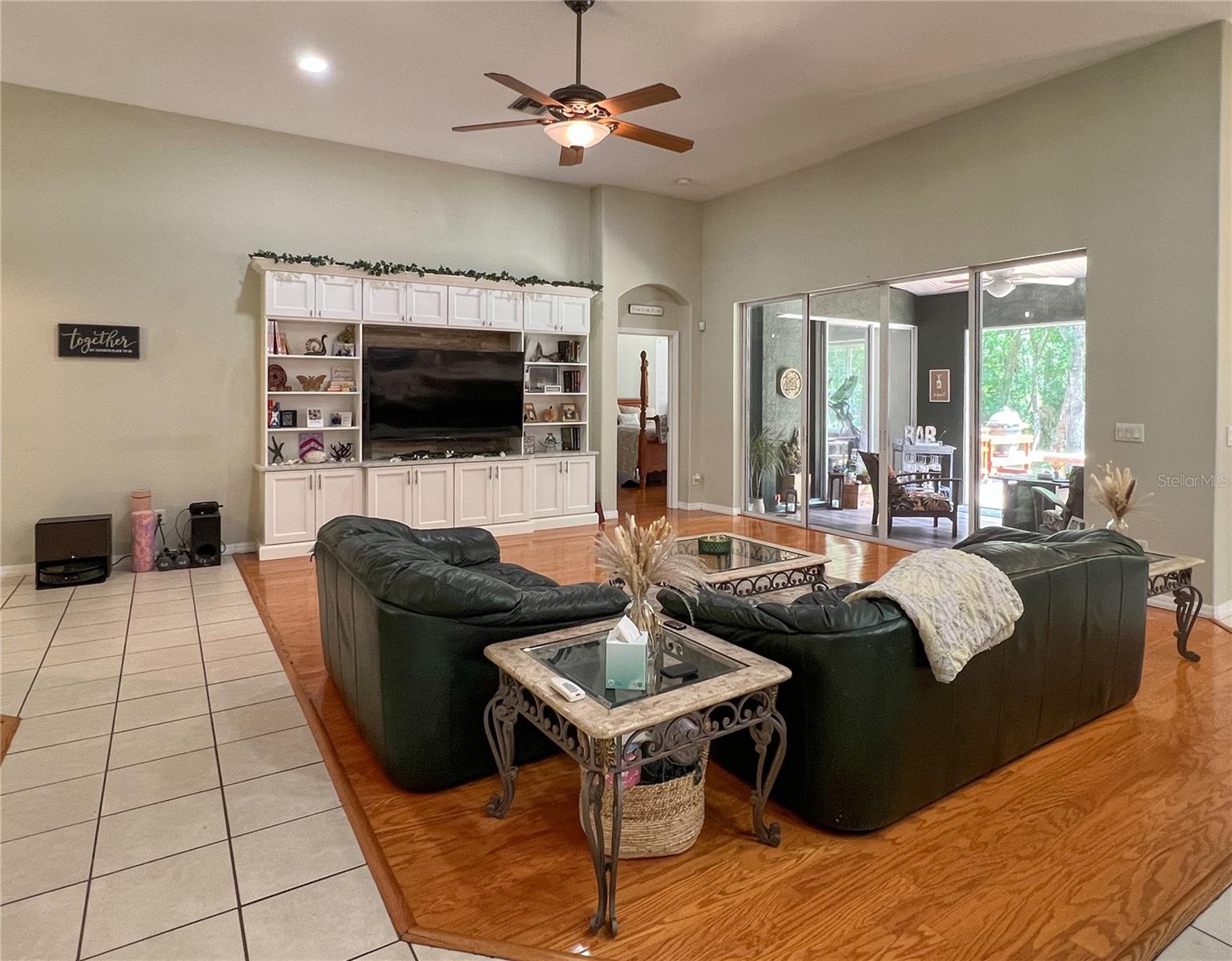 Listing photo id 6 for 9046 Shenandoah Run