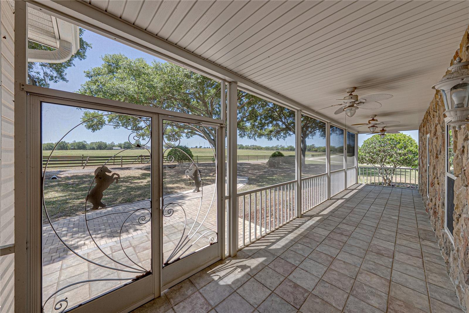 Listing photo id 8 for 29001 Bayhead Road
