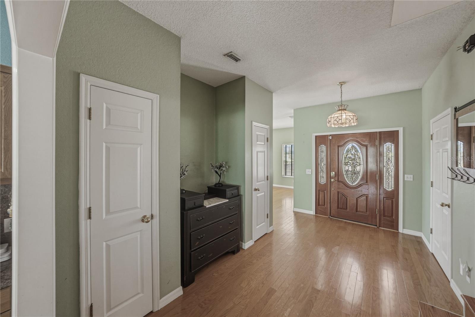Listing photo id 9 for 29001 Bayhead Road