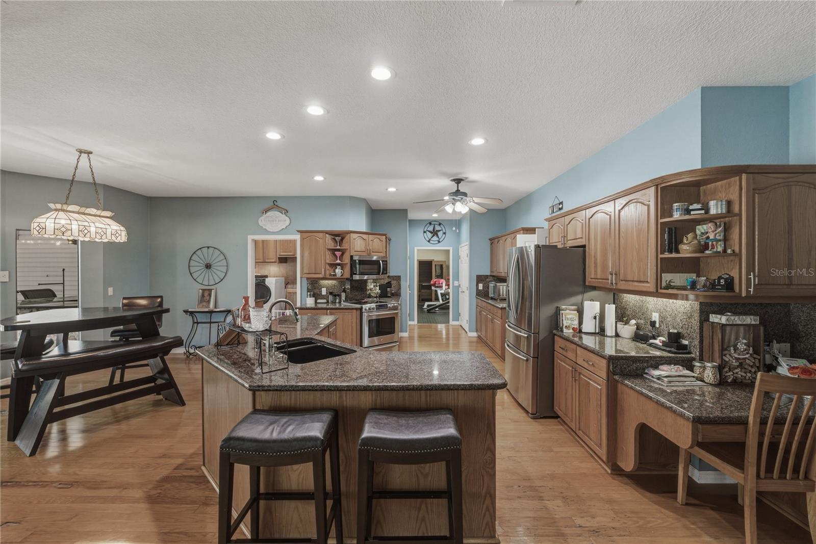 Listing photo id 14 for 29001 Bayhead Road