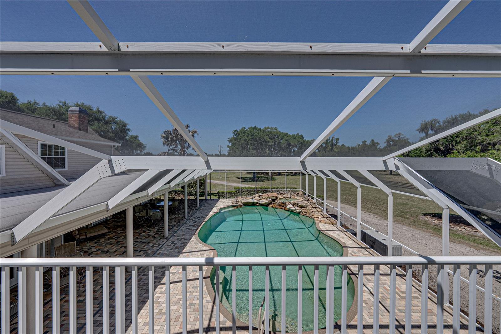 Listing photo id 38 for 29001 Bayhead Road