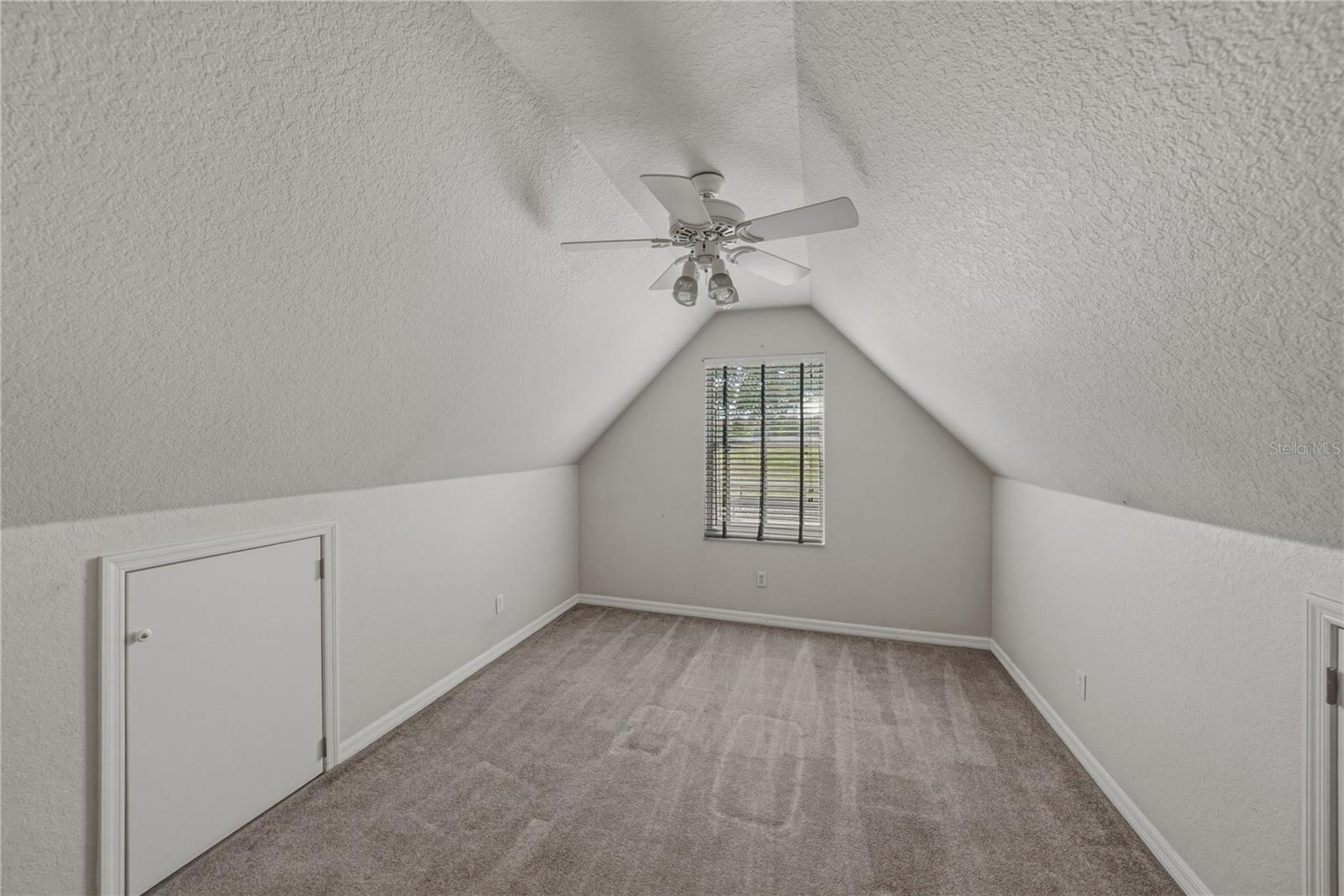 Listing photo id 48 for 29001 Bayhead Road