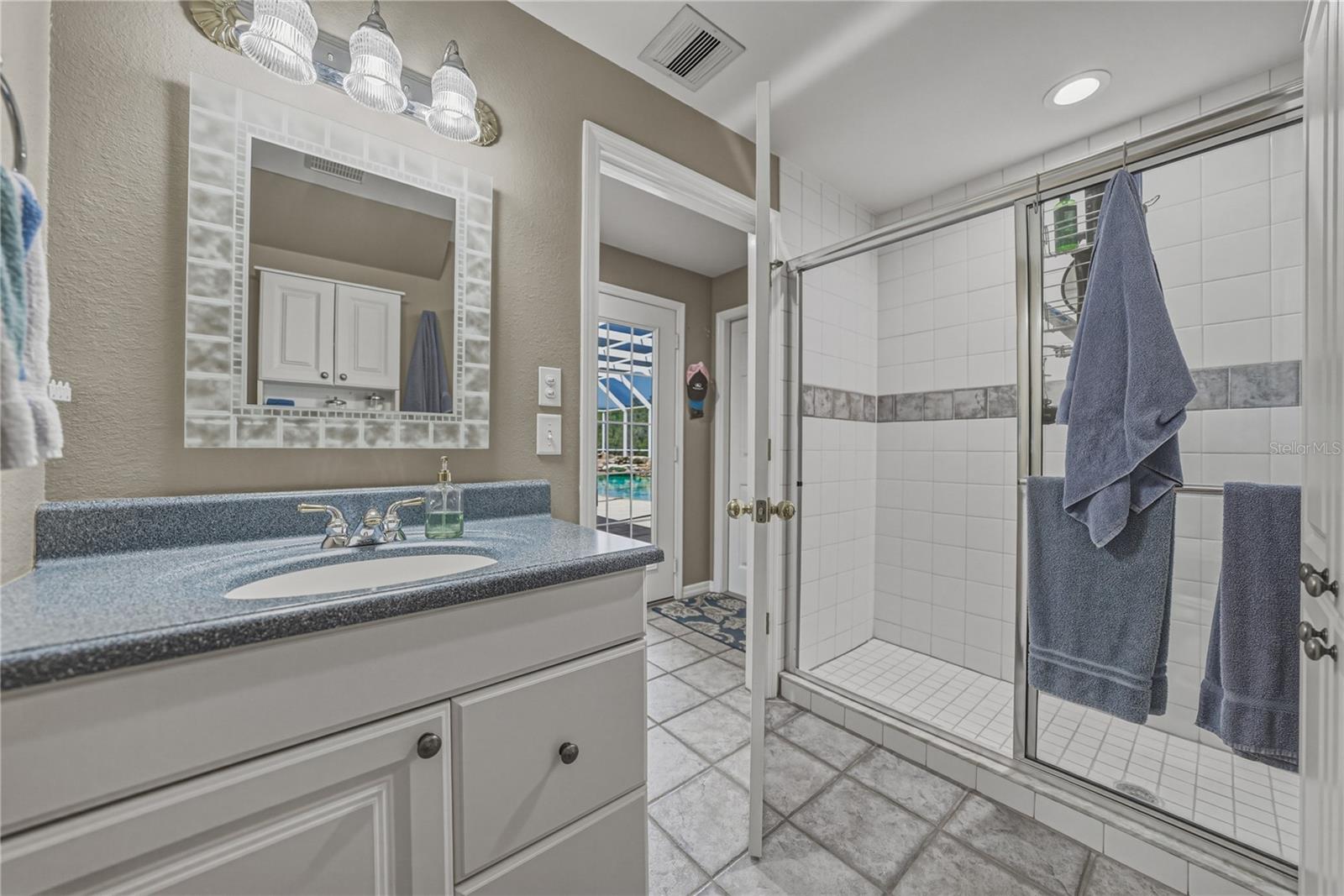 Listing photo id 51 for 29001 Bayhead Road