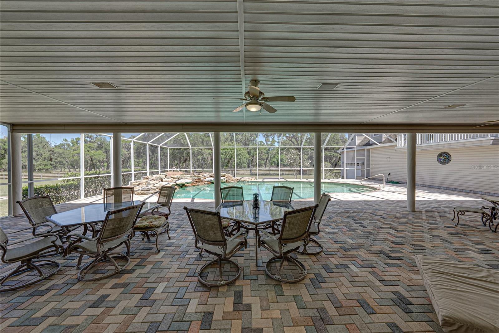 Listing photo id 52 for 29001 Bayhead Road