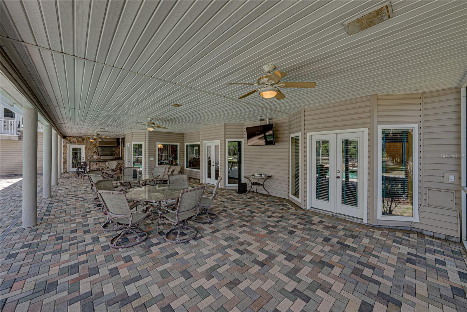 Listing photo id 53 for 29001 Bayhead Road