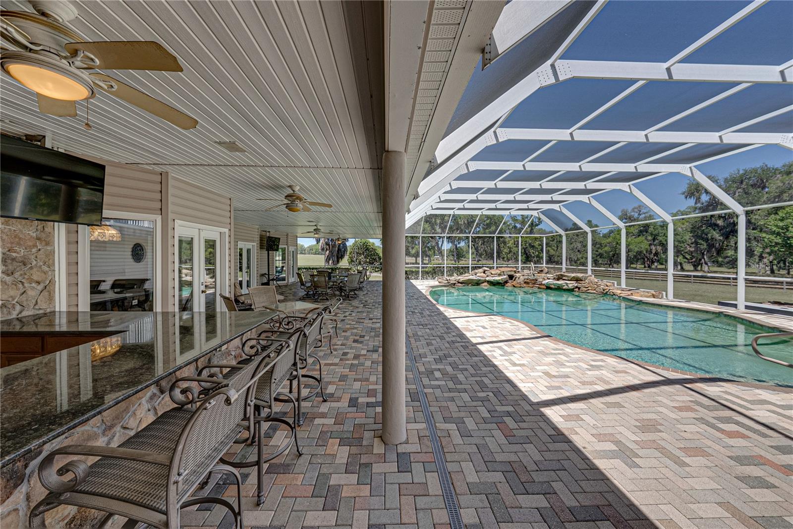 Listing photo id 55 for 29001 Bayhead Road