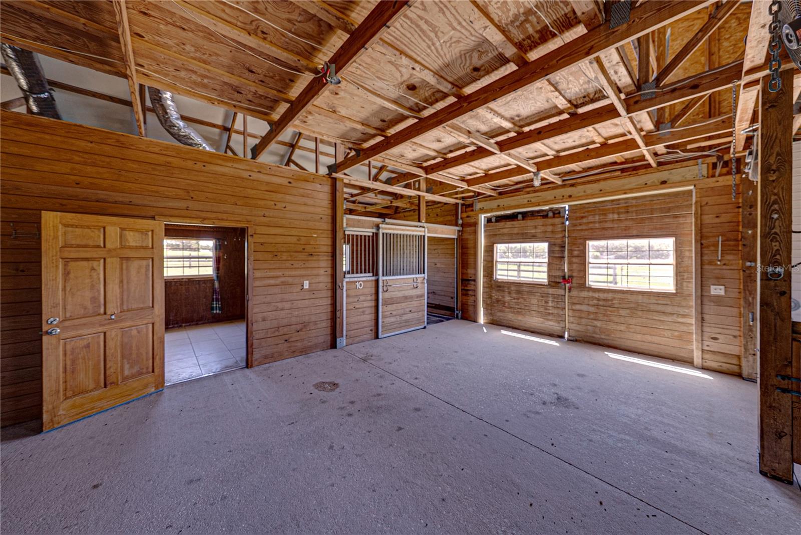 Listing photo id 66 for 29001 Bayhead Road