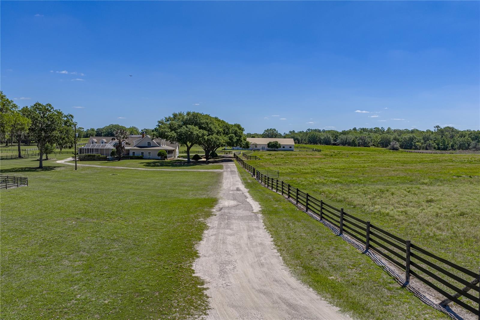 Listing photo id 5 for 29001 Bayhead Road