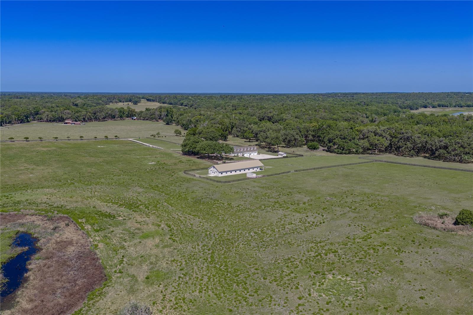 Listing photo id 74 for 29001 Bayhead Road