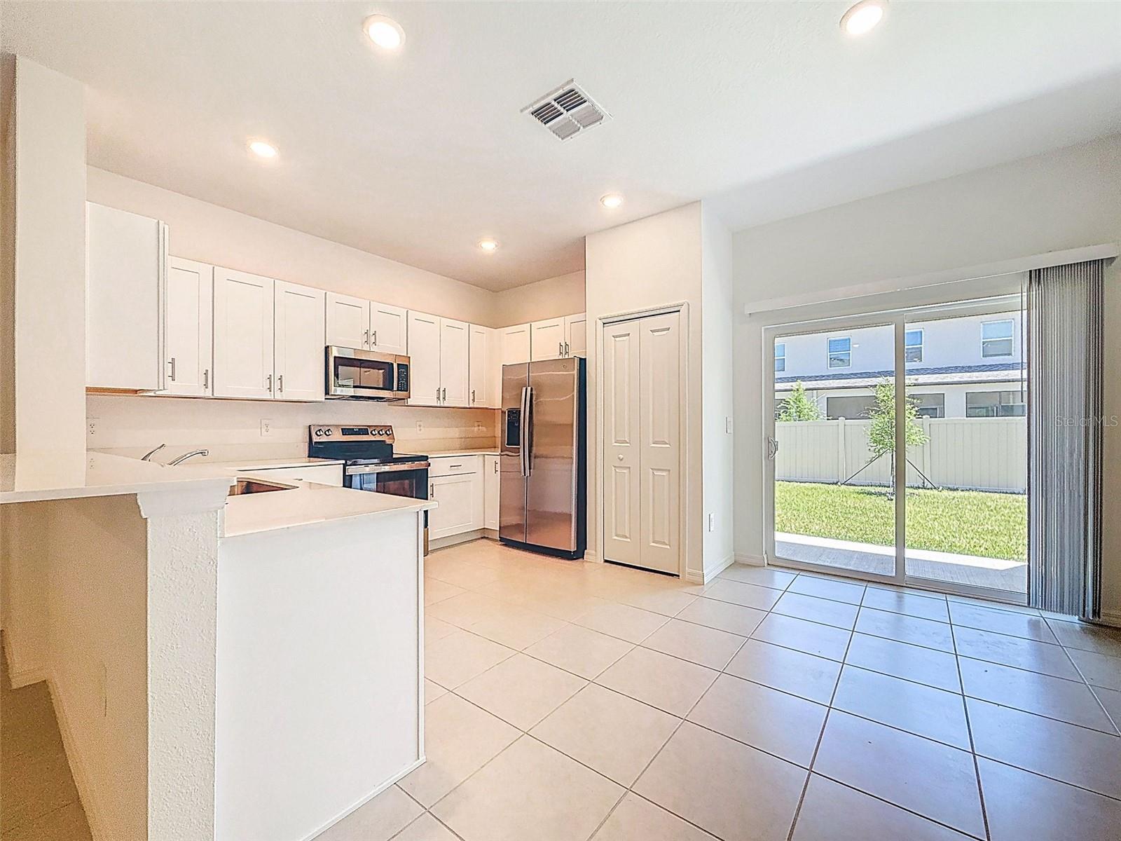 Image 10 of 40 For 2671 Buttercup Lucine Lane